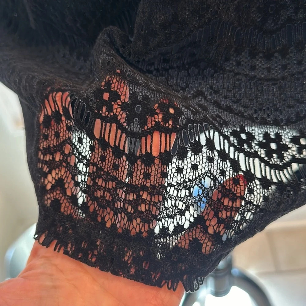 LOFT Black Velvet Lace Overlay Tank, Medium, EUC - Picture 3 of 9